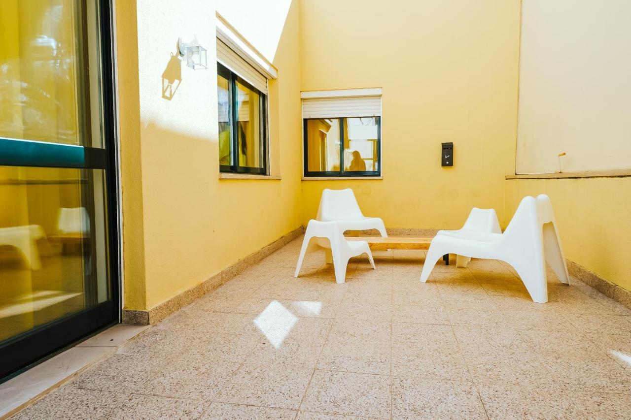 Help Yourself Hostels - Restelo Lisbon Luaran gambar