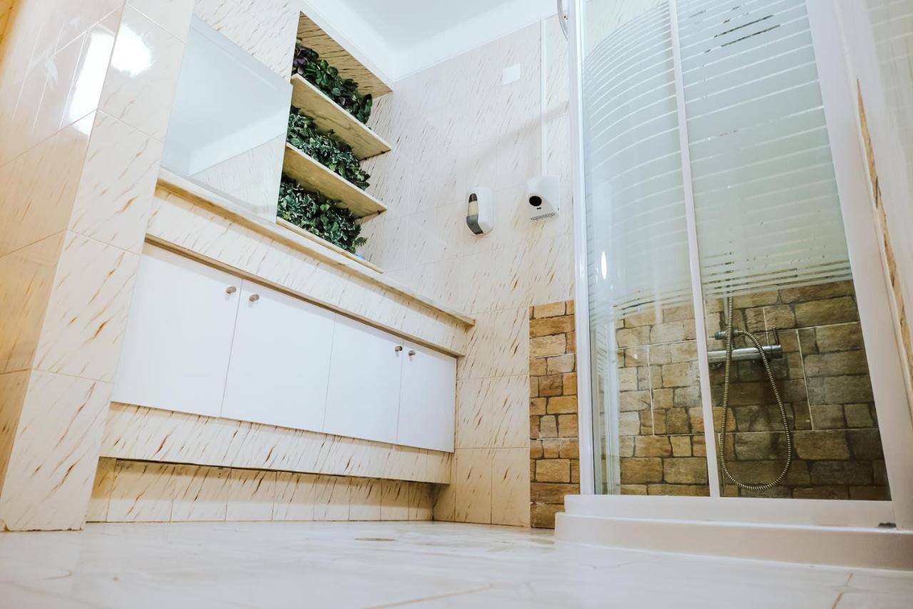 Help Yourself Hostels - Restelo Lisbon Luaran gambar