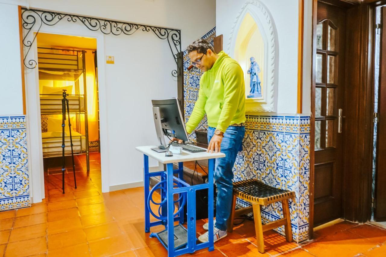 Help Yourself Hostels - Restelo Lisbon Luaran gambar