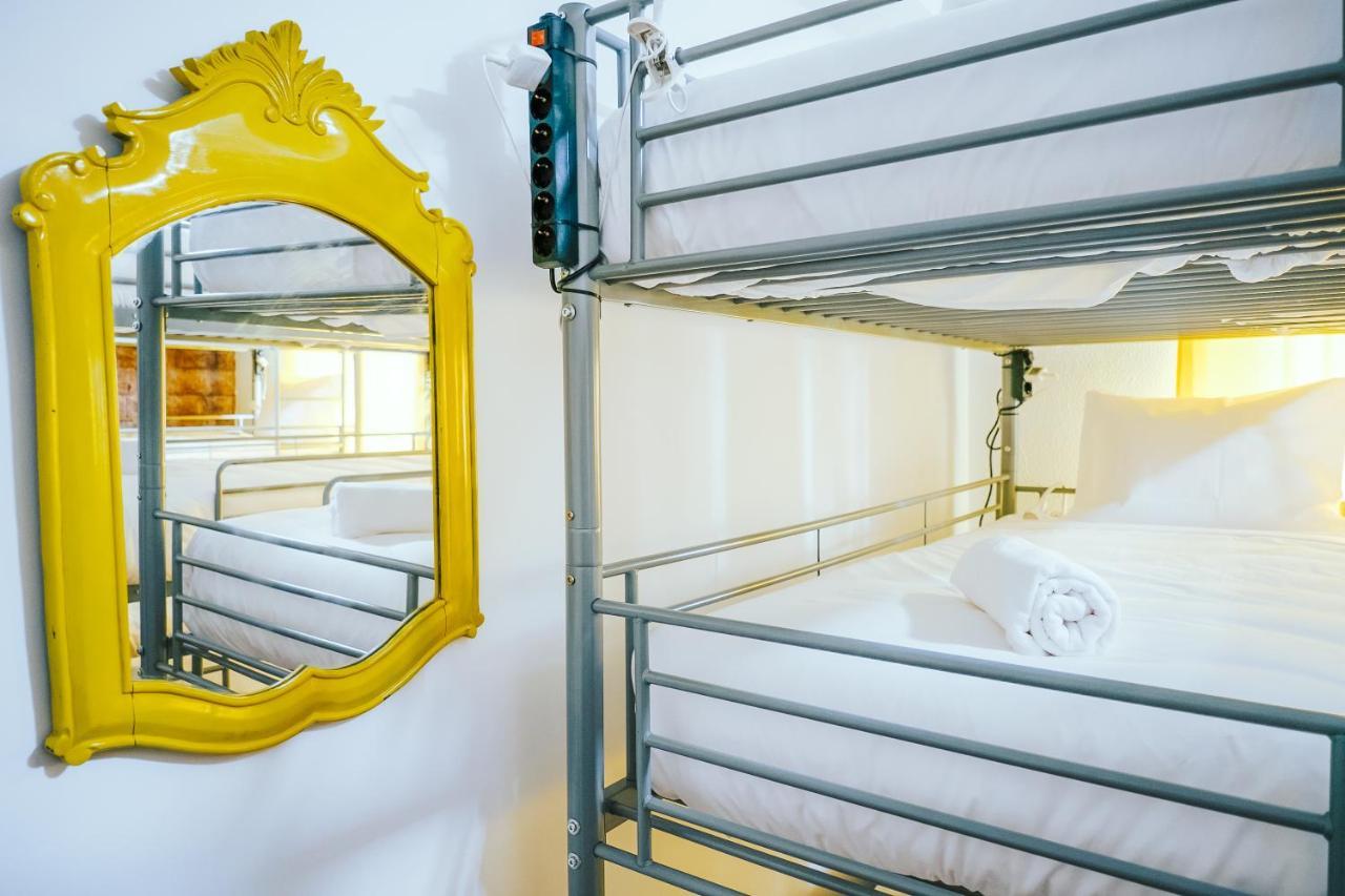 Help Yourself Hostels - Restelo Lisbon Luaran gambar