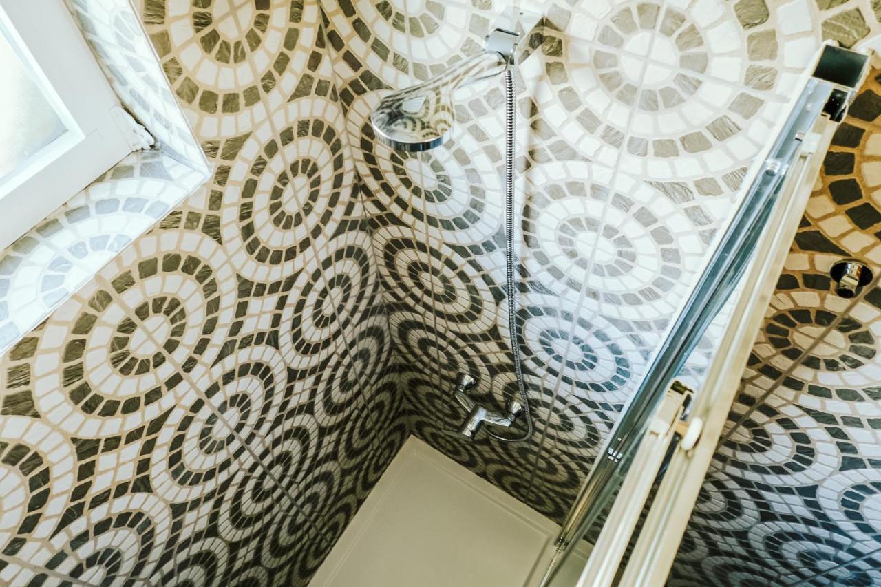 Help Yourself Hostels - Restelo Lisbon Luaran gambar
