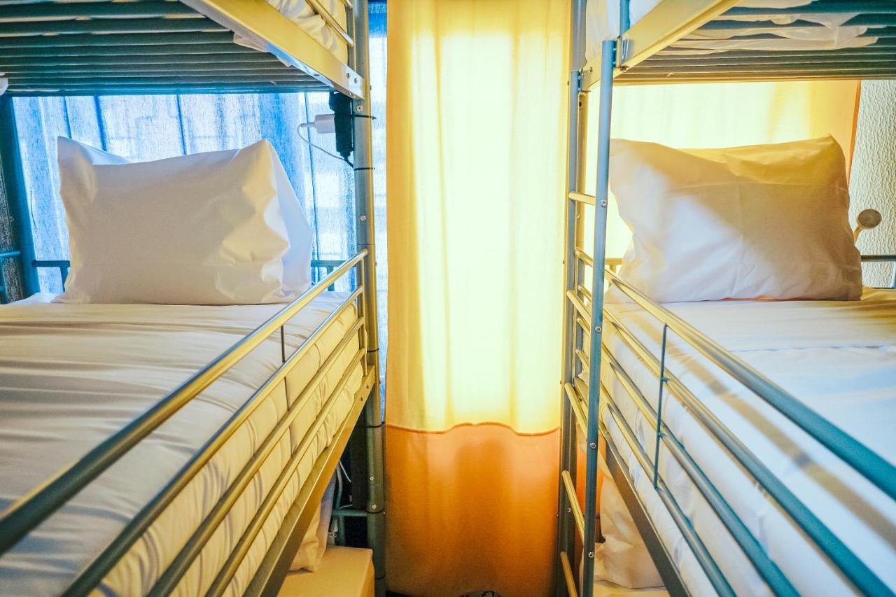 Help Yourself Hostels - Restelo Lisbon Luaran gambar